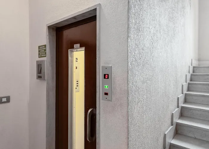 Spacious Design Flat At Navigli At 15 Min From Duomo Апартаменты