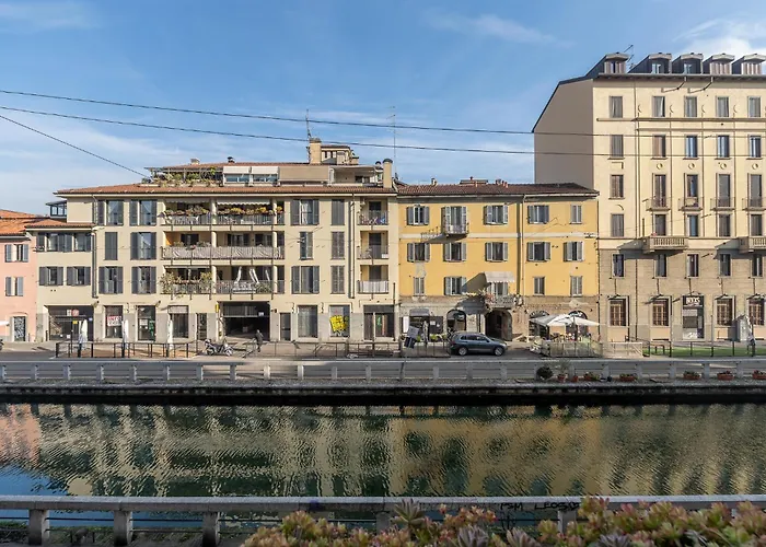 Spacious Design Flat At Navigli At 15 Min From Duomo