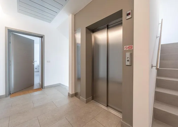The Urban Nest - Elegante E Moderno 2 Stanze Milan