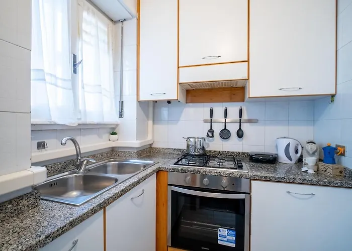 Duomo 10 Minutes Away Spacious 5 Pax Balcony Wifi Ac Milán