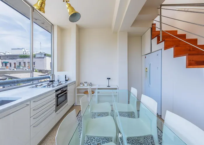 Penthouse With Terraces, Jacuzzi & Garage * Milan