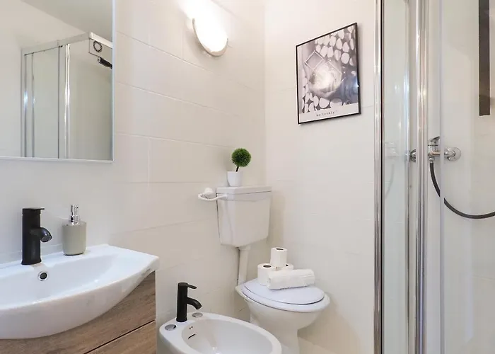 Apartment Primopiano - Valtorta B Milan