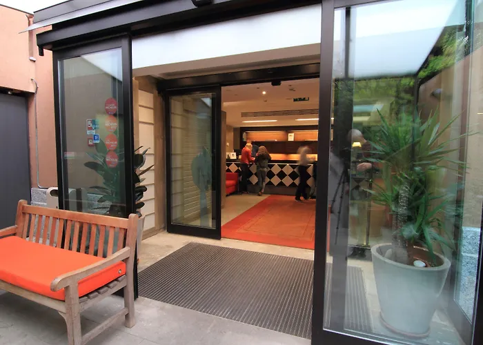 Metro Ξενοδοχείο 3*