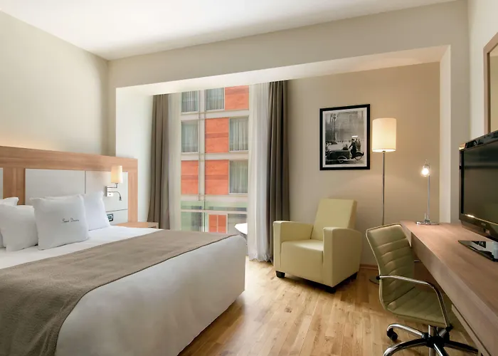 מלון Doubletree By Hilton
