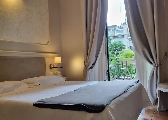 Charly Hotel