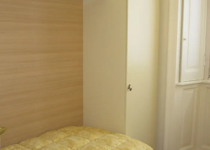 Aparthotel De La Gare 4*