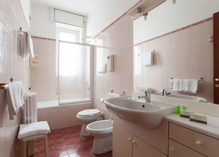 Ih Argonne Park 公寓式酒店