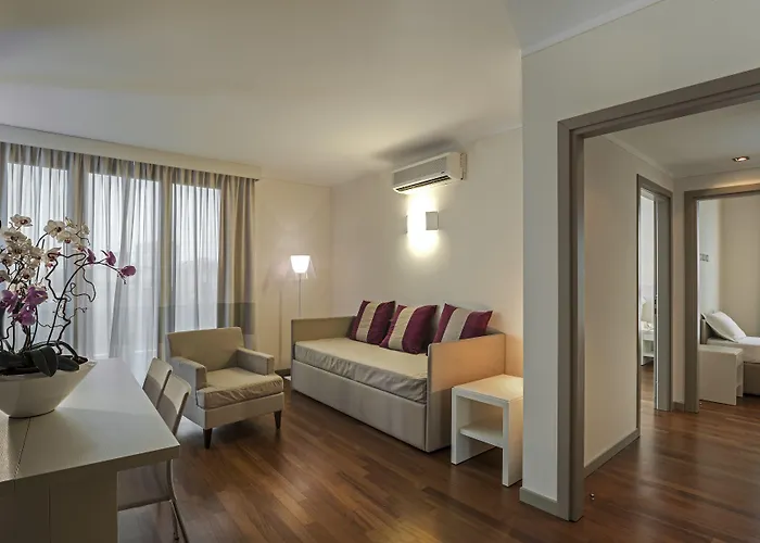 Ramada Plaza By Wyndham 酒店 4*