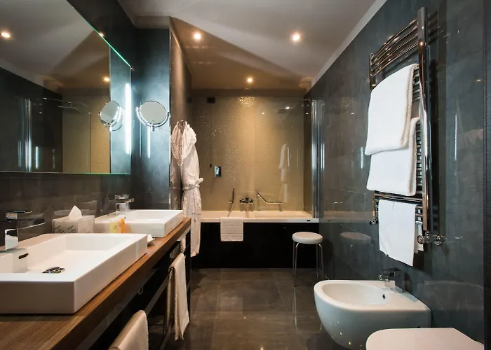 Uptown Palace 4* Milánó