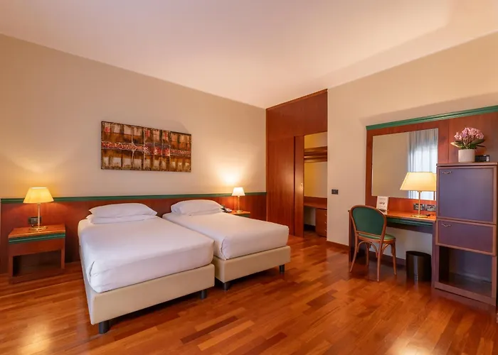 Hotel Raffaello 4*