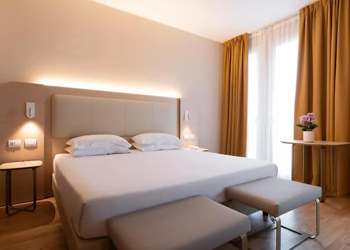 Hotel Raffaello Milan