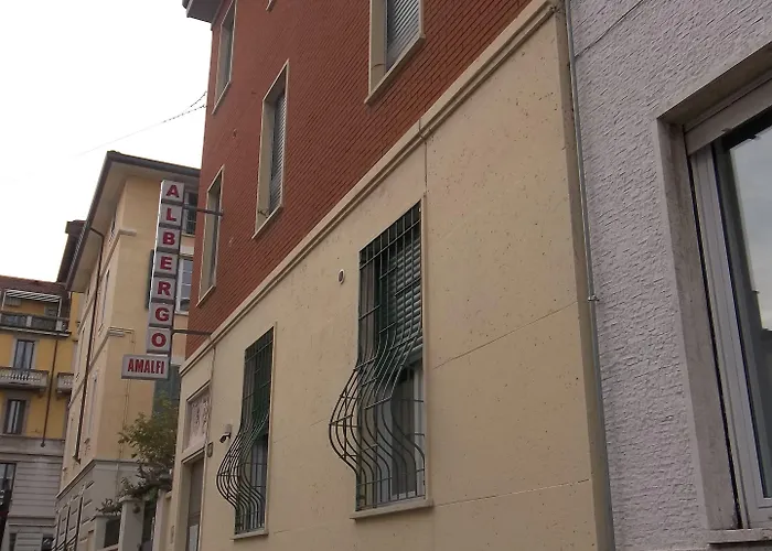 מלון Amalfi 2*