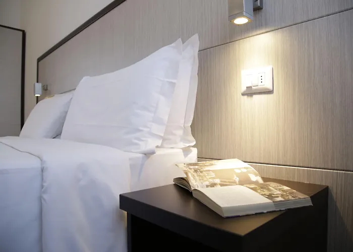 Av Hotel 2*