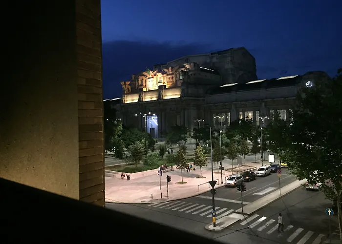Hotel Av 2*