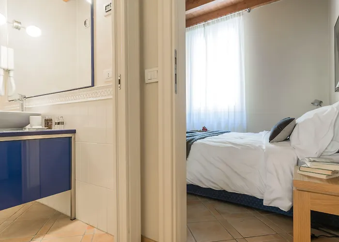 Ascanio Sforza - & Lejlighedshotel 4*