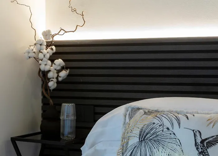 Younique Boutique