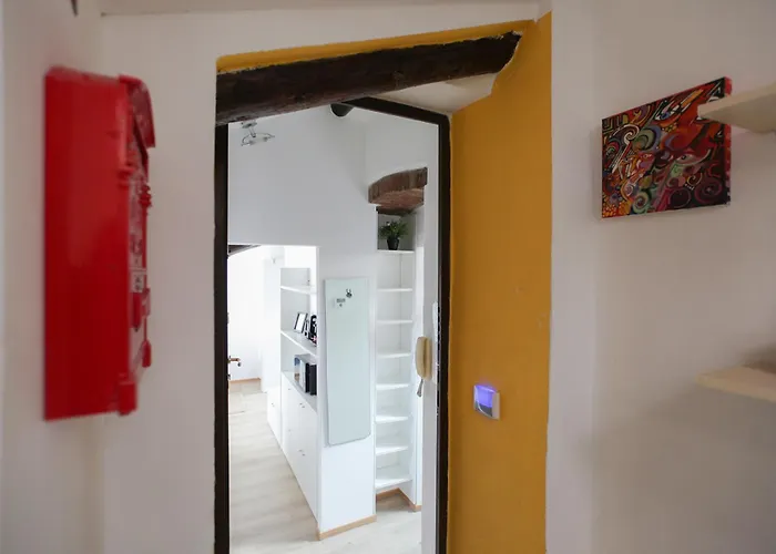 アパート Hacca Collection - Porta Venezia Attic 2br ミラノ