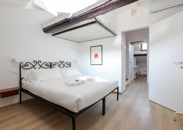 Hacca Collection - Porta Venezia Attic 2br ミラノ