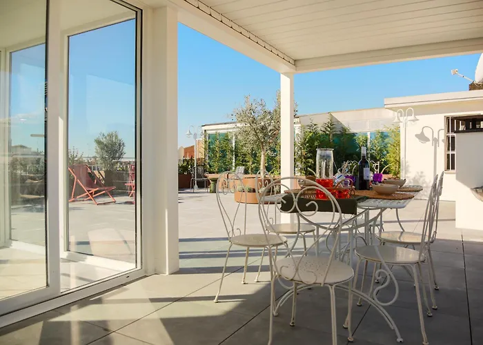 The Rent - Wonderful Multi-bedroom With Terrace In The Area Of Colonne Di San Lorenzo Milaan