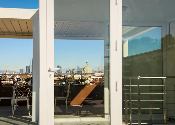 The Rent - Wonderful Multi-bedroom With Terrace In The Area Of Colonne Di San Lorenzo Milaan