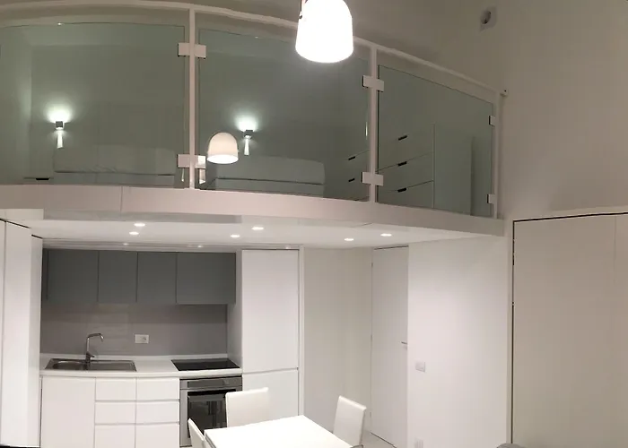 大教堂公寓式酒店 *