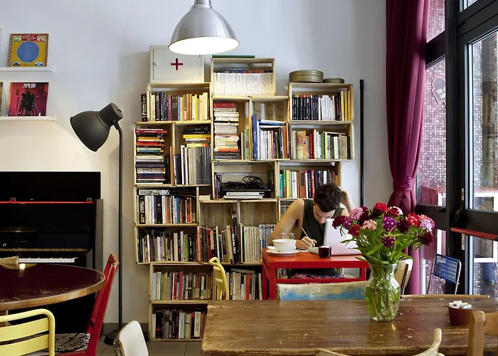 Duomo بيت شباب ميلان