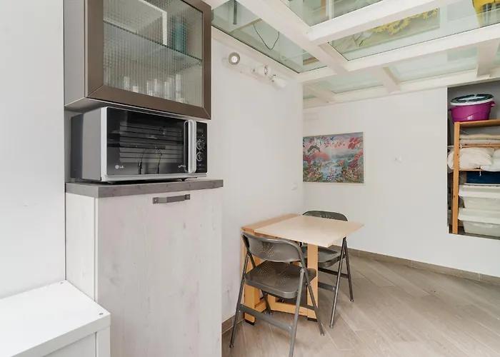 شقة Guesthost - Comfortable Loft Citta Studi ميلان
