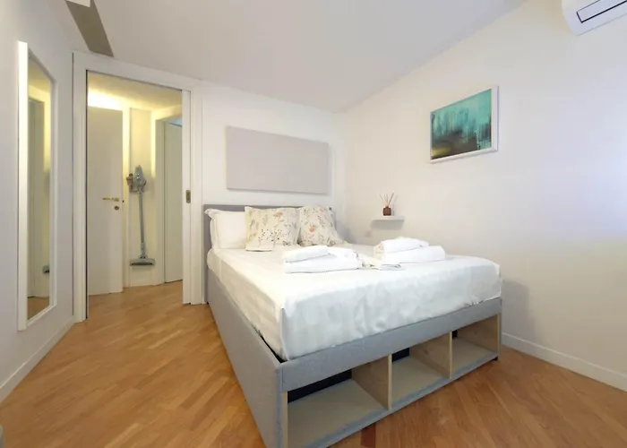 Homeby, Loft Nicholas ミラノ
