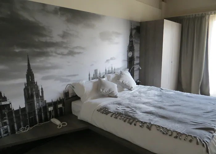 Hotel Seven 2*