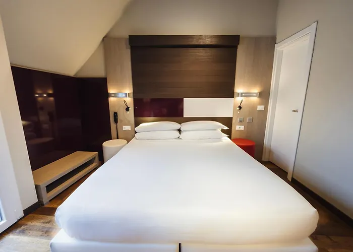 Genius Downtown 3* Milan