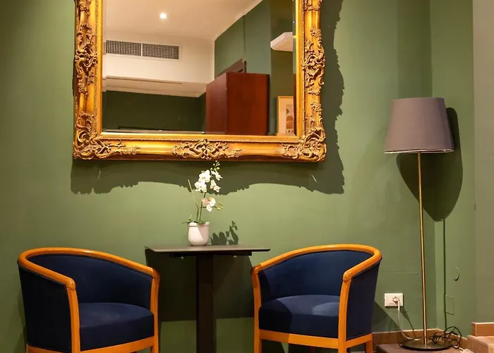 Hotel Genius Downtown 3*