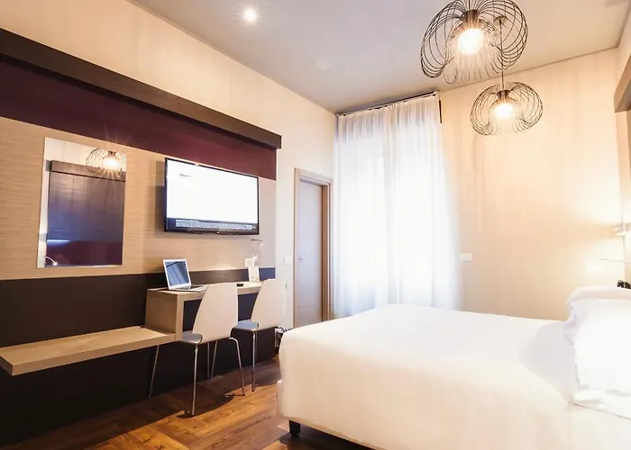 Genius Downtown Hotel