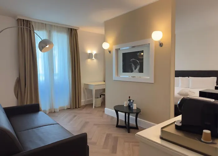Maison | Esperienze 4* מילאנו