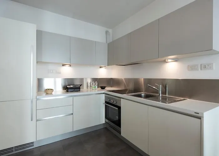 B - Elegant With Terrace & Gym Lägenhet *
