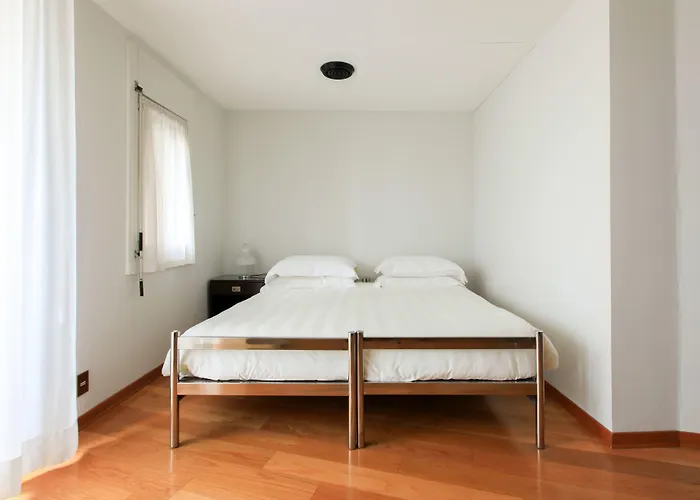 Vip's Hotel