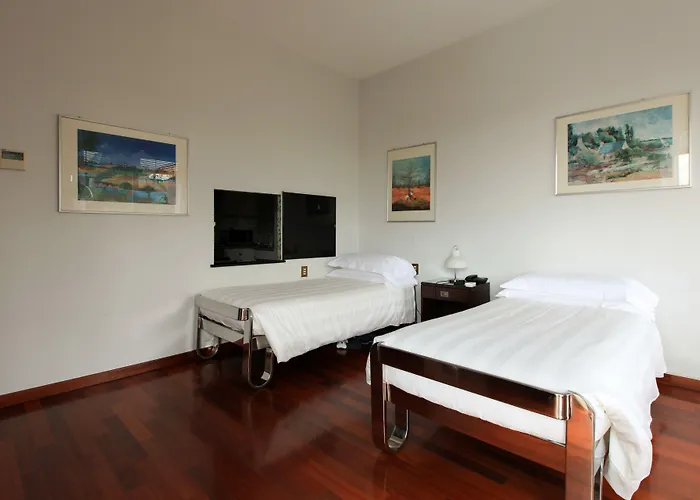 Hotel Vip's *