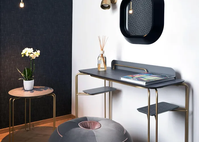 Conti לינה וארוחת בוקר 4*