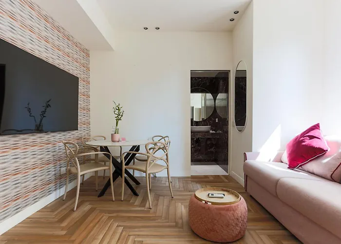 Yls Luxury 2 *