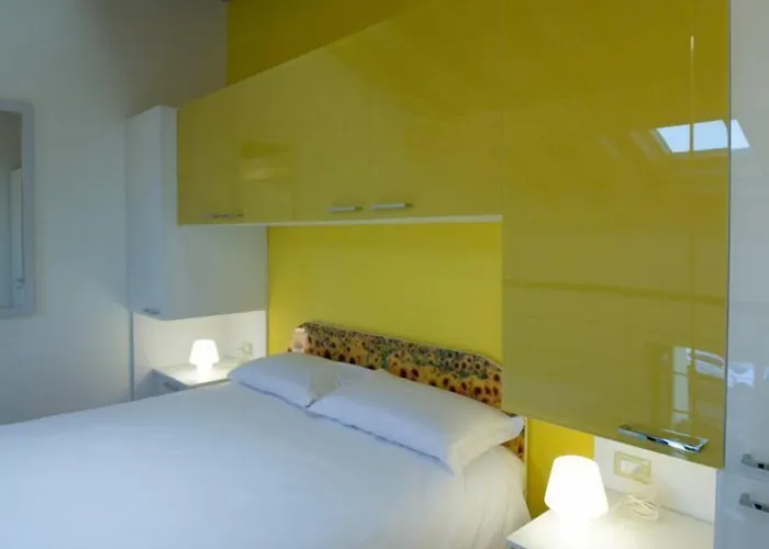 Otel Versoverde Alzaia Naviglio Grande