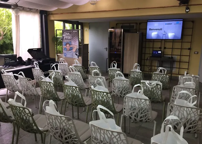 Versoverde Alzaia Naviglio Grande Otel Milano