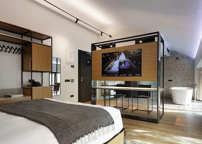 Versoverde Alzaia Naviglio Grande 4* Μιλάνο