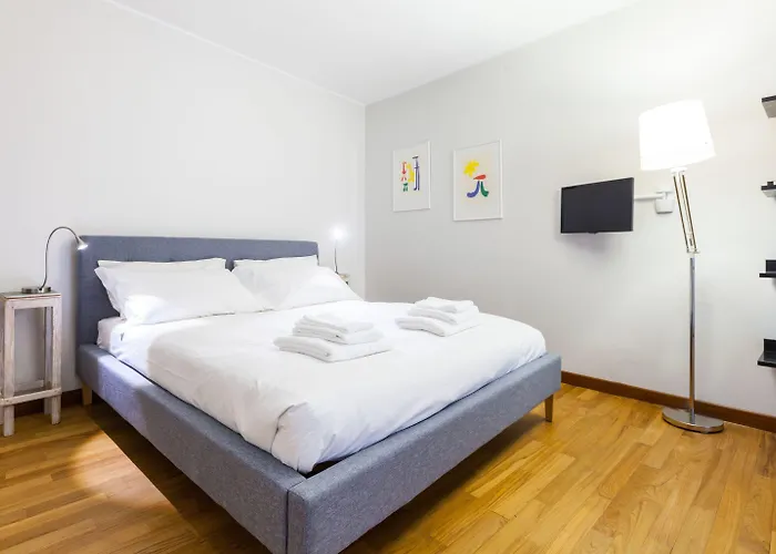 Easyhomes - Spiga * ميلان