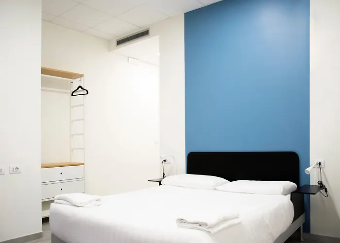 Hostel Ostelzzz