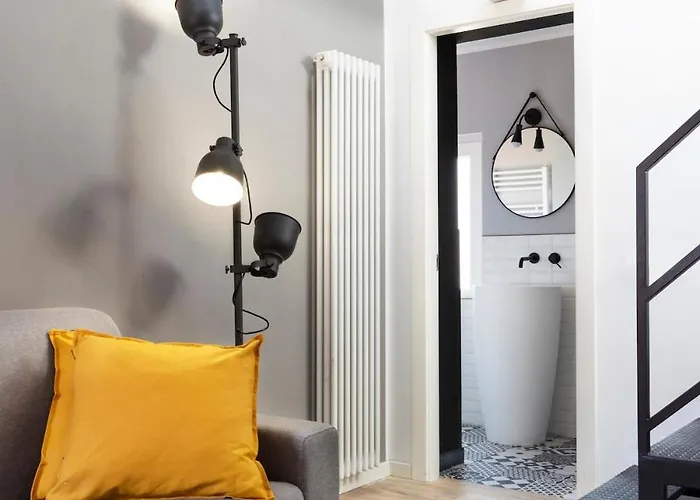 Apartament Il Loft Della Via Gluck - Next To Station *