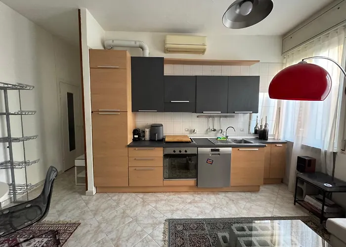Apartman Entire Private 12 Minutes From Duomo Milánó