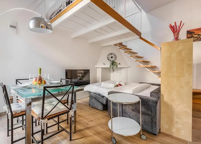 Sant Ambrogio-centre Of The Town-castle 1min-duomo4 Min