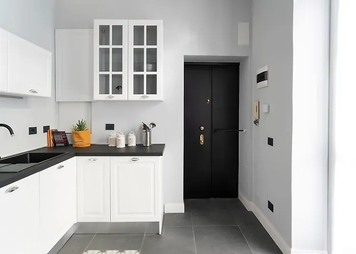 Charming Near Argonne Modern Living