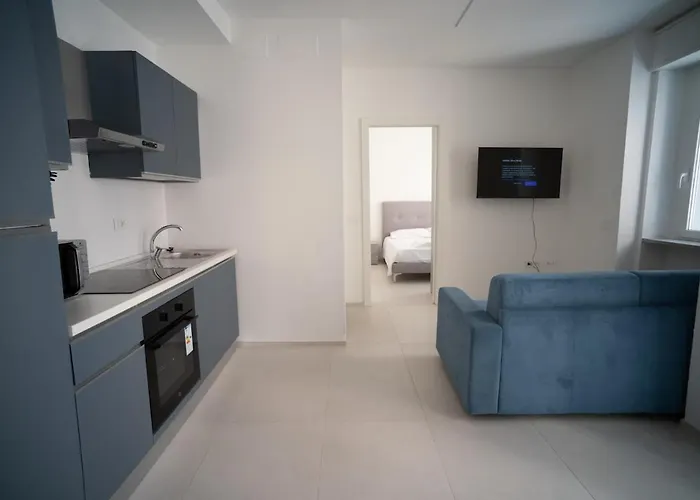 17 Nevoso Palace Apartman Milánó