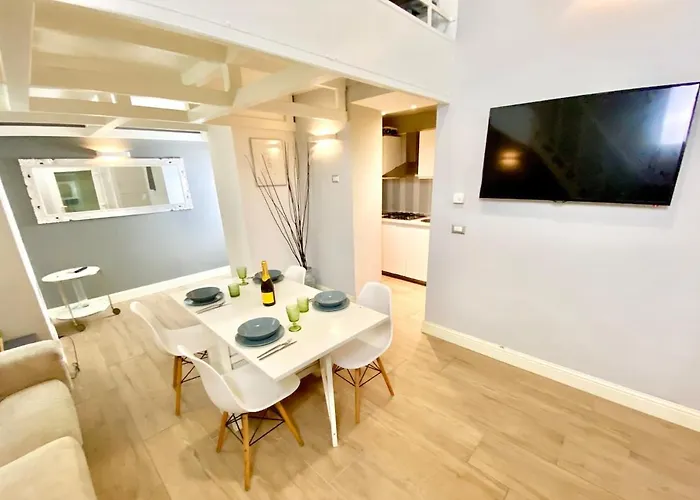 Apartman Central-duomo- Beautiful Loft - 400 Meters From The Metro