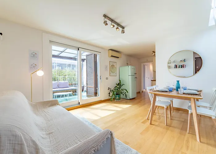 דירה 10' Navigli, Penthouse With Panoramic View *